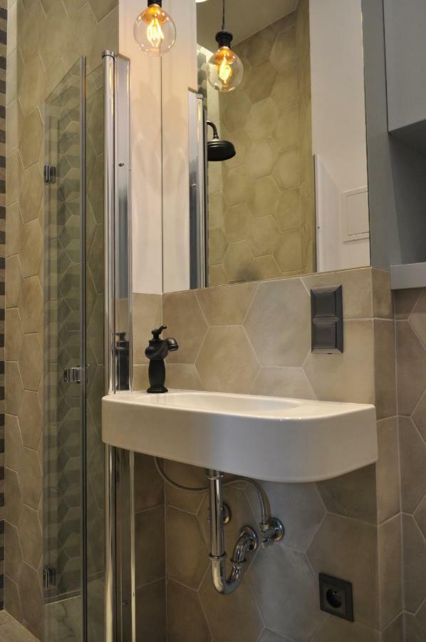 Apartament Na Wilczej Warschau Buitenkant foto